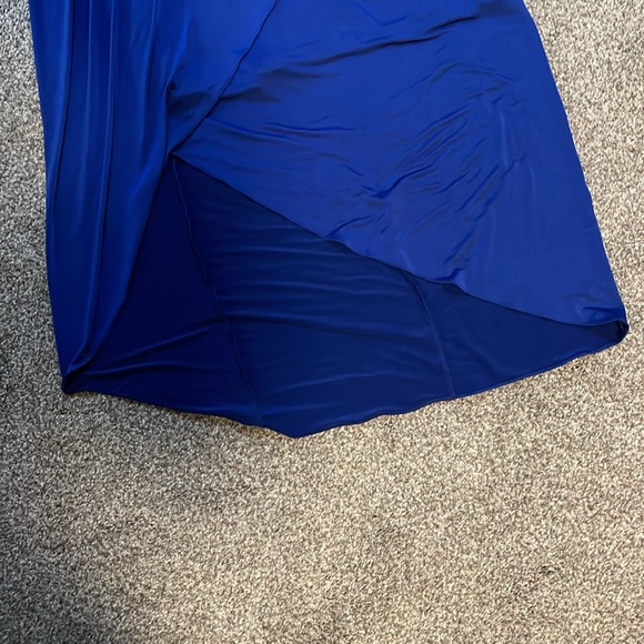 Vince Camuto formal dress - Picture 2 of 11